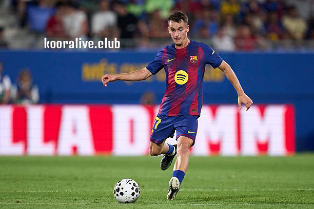 مارسيليا الفرنسي يبدأ مفاوضاته مع لاعب وسط برشلونة مارك كاسادو لتعزيز صفوفه، وسط اهتمام أندية إنجليزية وإسبانية أخرى.